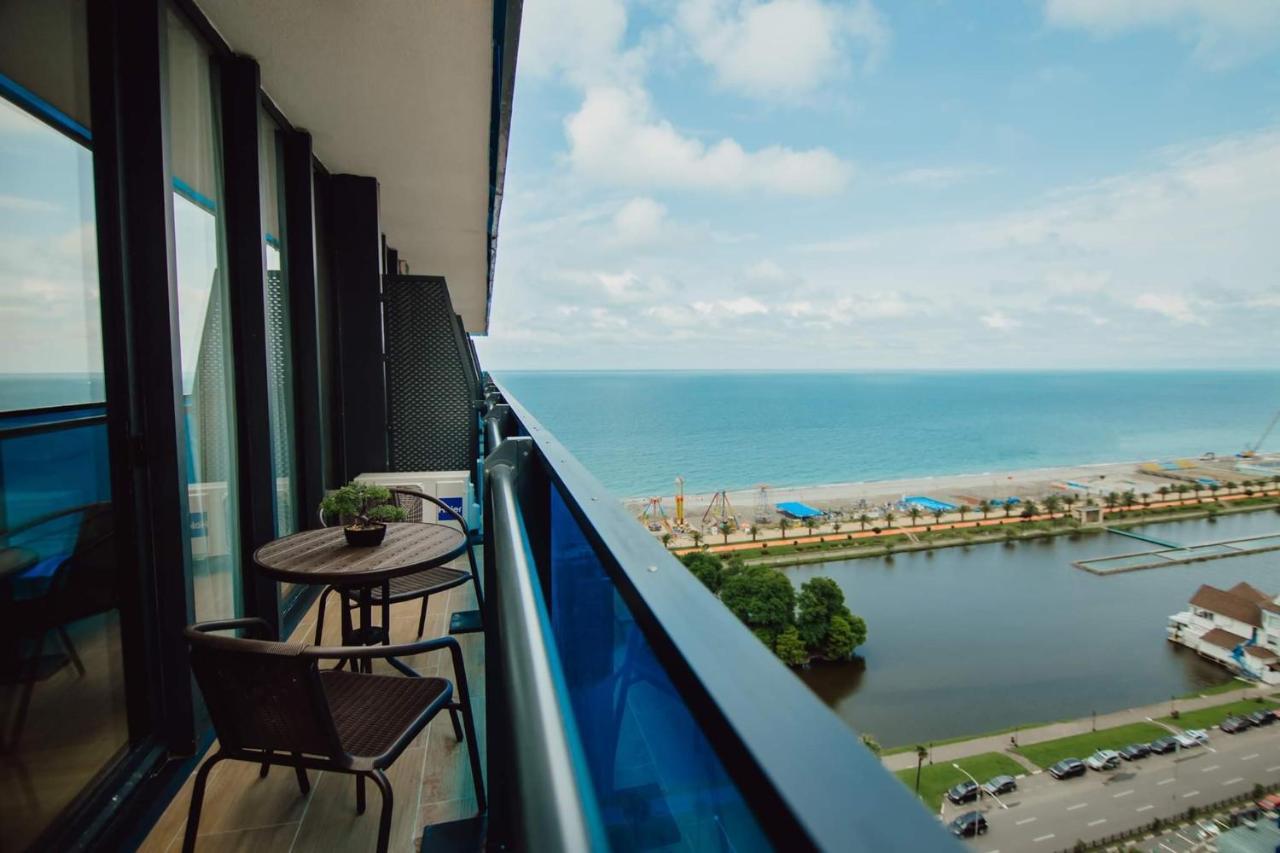 Nuage - 1St Line Sea View Apartments Batumi Bagian luar foto