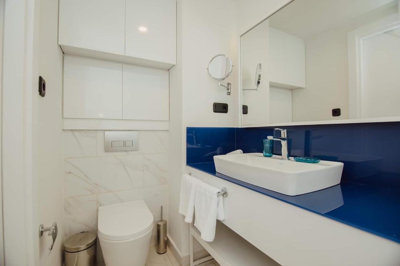 Nuage - 1St Line Sea View Apartments Batumi Bagian luar foto