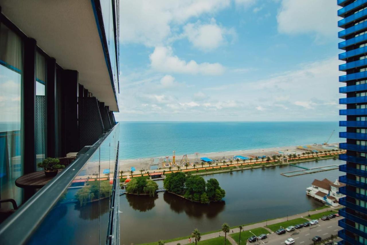 Nuage - 1St Line Sea View Apartments Batumi Bagian luar foto